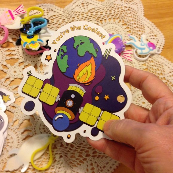 Valentine's Day Cards with gift keychains, spacemen, aliens and planets - Picture 9 of 10